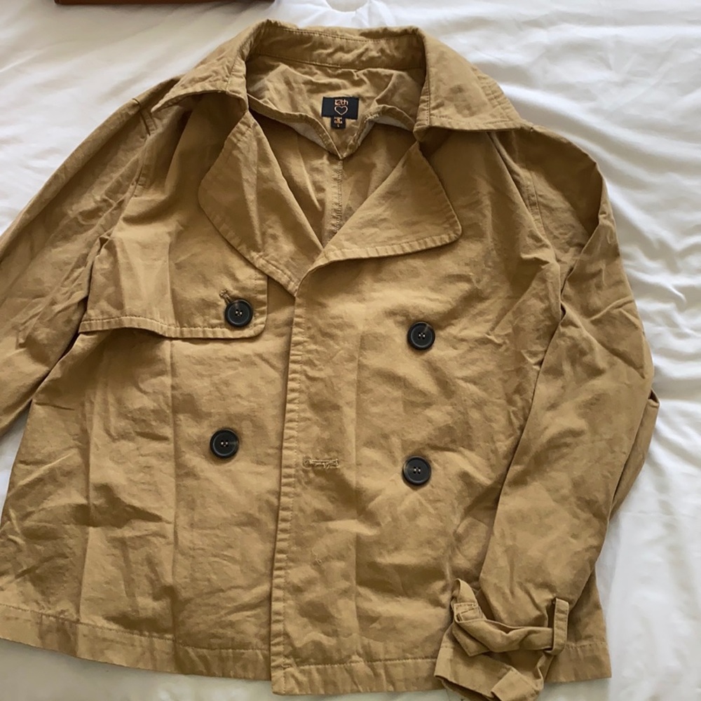 Cropped trench coat